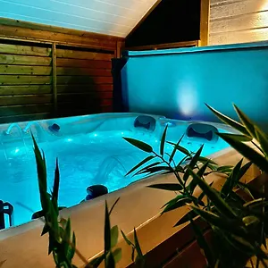 3* Hotel Domaine Les 2 Mondes